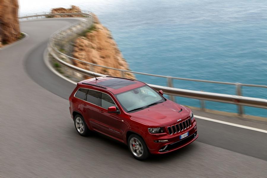  Jeep Grand Cherokee SRT8 2012 года  (фото 101 из 186)